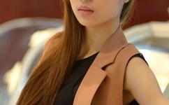 撕开她的乳罩慢慢揉捏亲吻视频